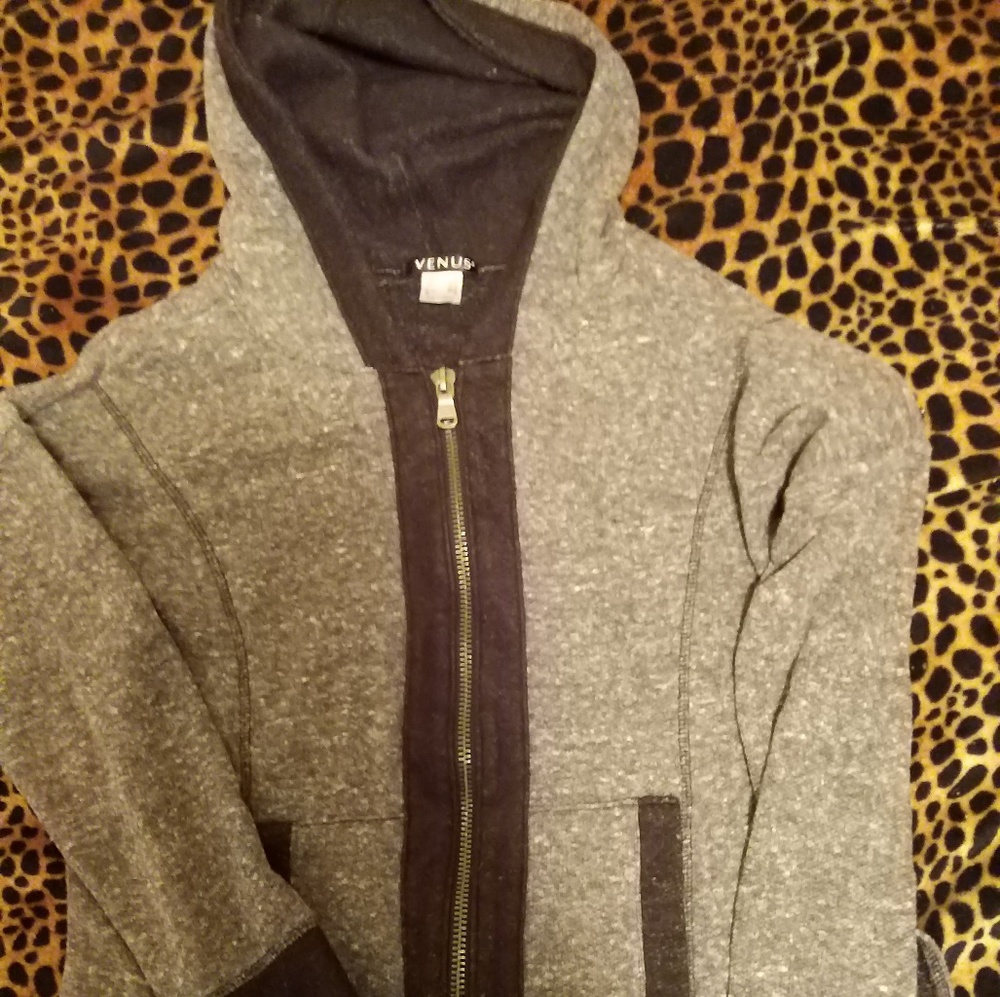 Black and gray long hoodie